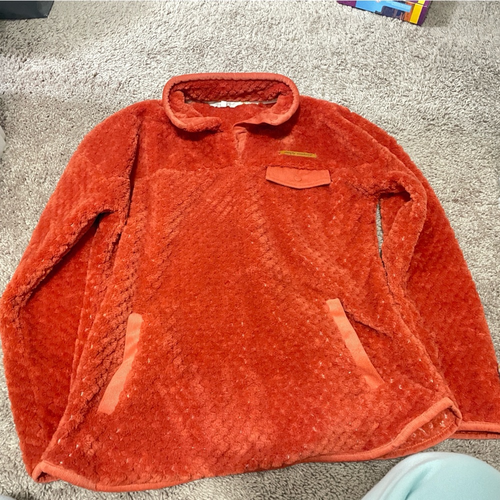 Super comfortable salmon colored zip up jacket. Super comfortable!